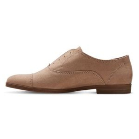 DV by Dolce Vita Shoes - Cute Laceless Oxfords - Taupe, Like New!